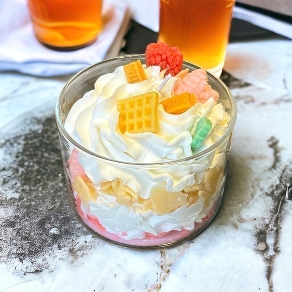 ⚠️SALE Candle / Whipped Cream Ice Cream & Raspberry Soy Wax Candle SEND OFFERS🥳 - Picture 2 of 5